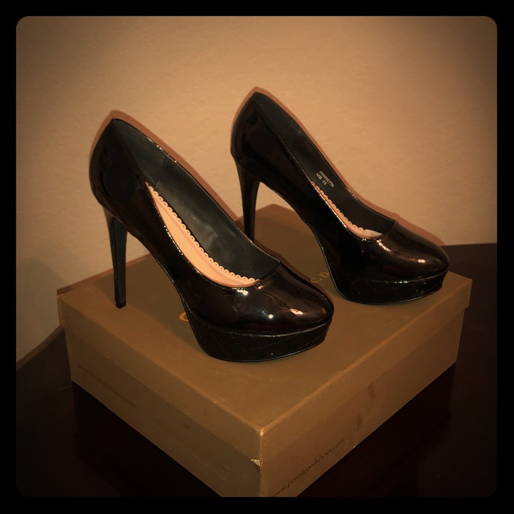 Ladies high heel shoes
